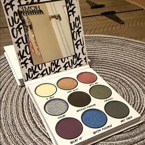 BH Cosmetics Bold Statement Palette “f*** off”